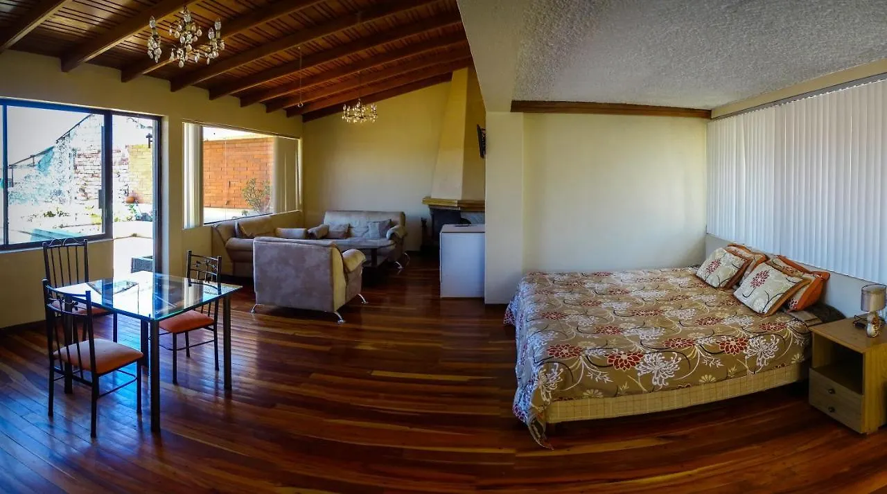 Hotel Mariscal Inn & Suite Κουένκα
